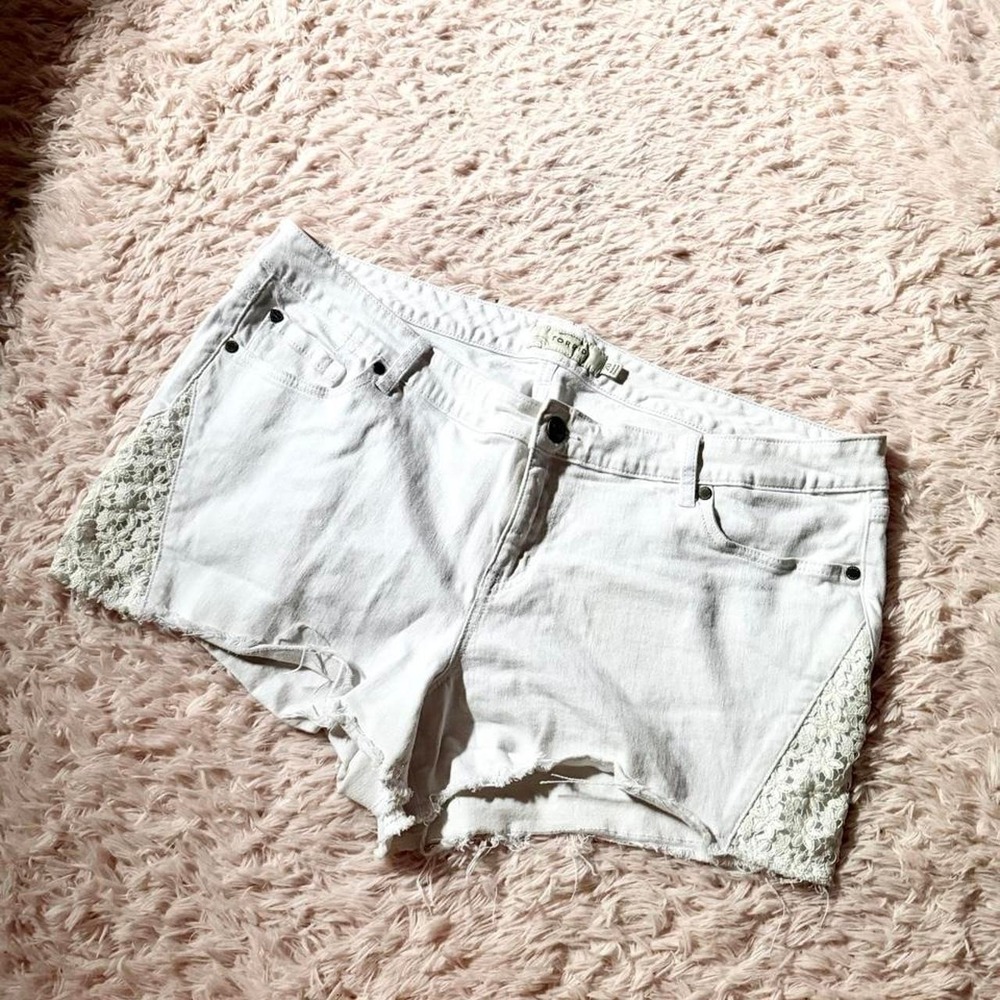 Torrid White Lace Boho Clean Girl Coquette Twee Denim Shorts Womens 20 Angel